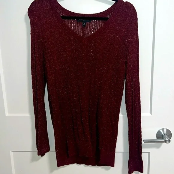 Banana republic sweater - size medium- maroon - Picture 5 of 8